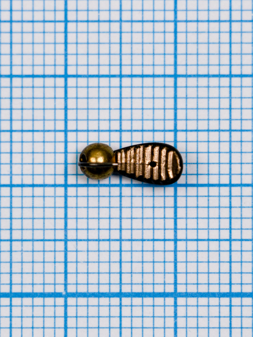 Мормышка Водяной ослик (Asellus aquaticus) 0,55/2, чёрно-золотистый, латунный шар золото