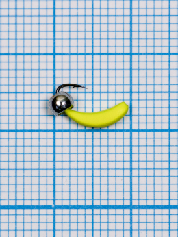 Мормышка Банан Квадратный (Banana Quattro) 0,35/2, жёлтый Fluo +, латунный шар серебро