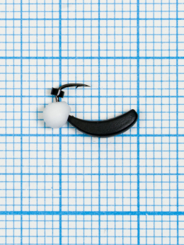 Мормышка Банан  квадратный Drops белый  ( Banana Quattro) 0,38/4, чёрный